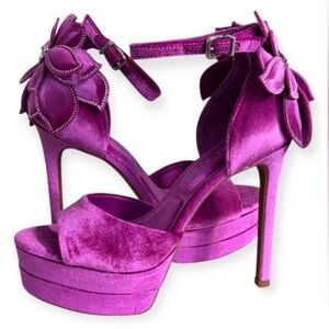 Gianni Bini Fuchsia Heels